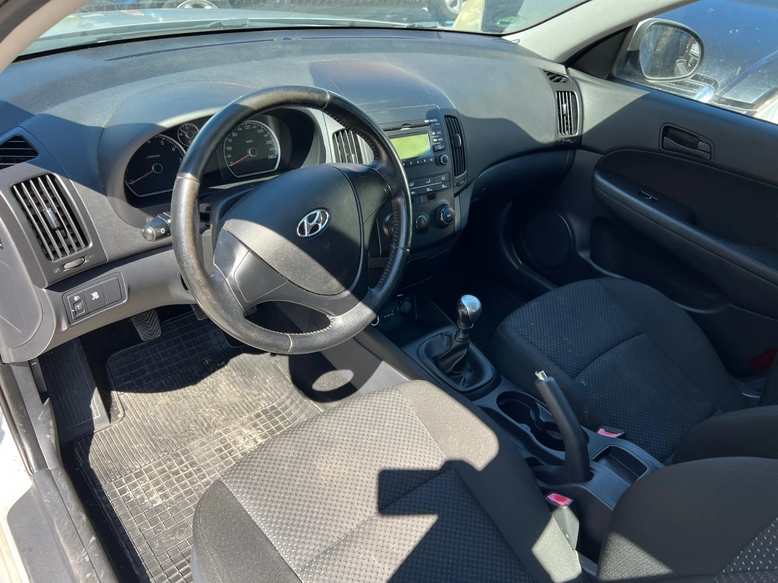 Hyundai I30 1.4, снимка 4 - Автомобили и джипове - 54120761