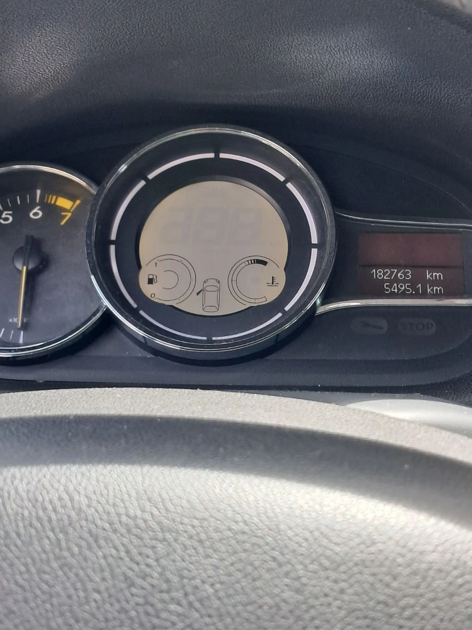 Renault Megane, снимка 8 - Автомобили и джипове - 54527031