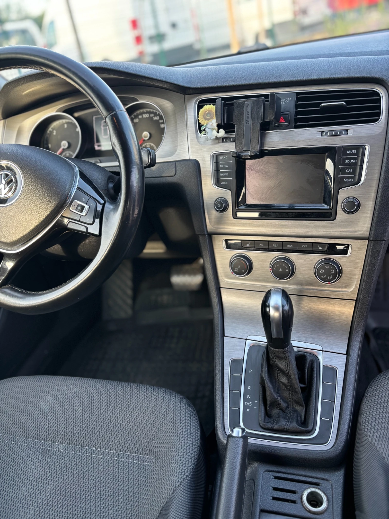 VW Golf 2.0TDI, снимка 9 - Автомобили и джипове - 54766434