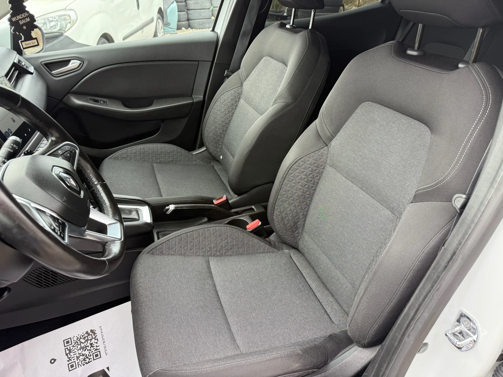 Renault Clio 1.3i CH AUTOMAT, снимка 16 - Автомобили и джипове - 54945084