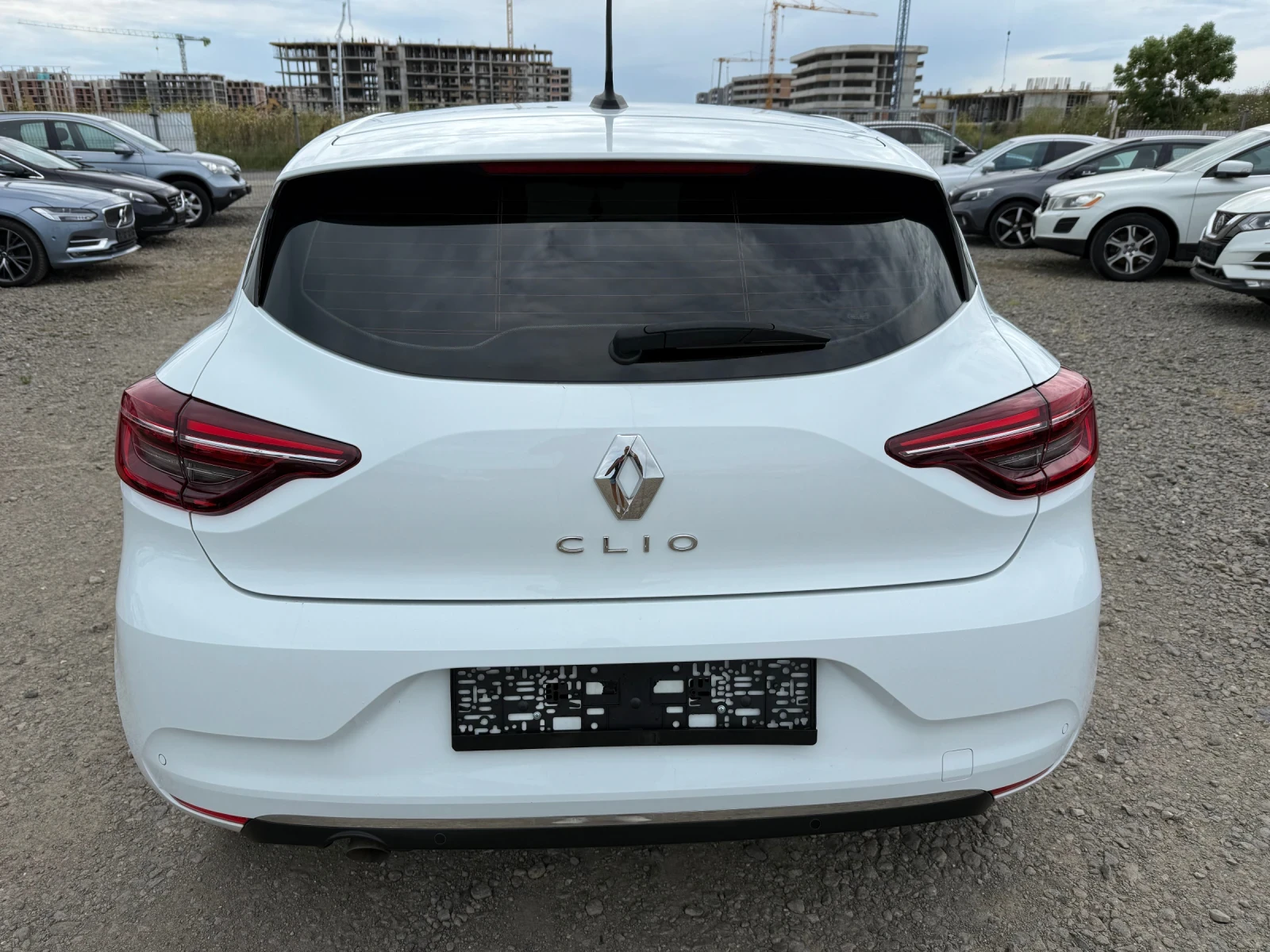 Renault Clio 1.3i CH AUTOMAT, снимка 5 - Автомобили и джипове - 54945084