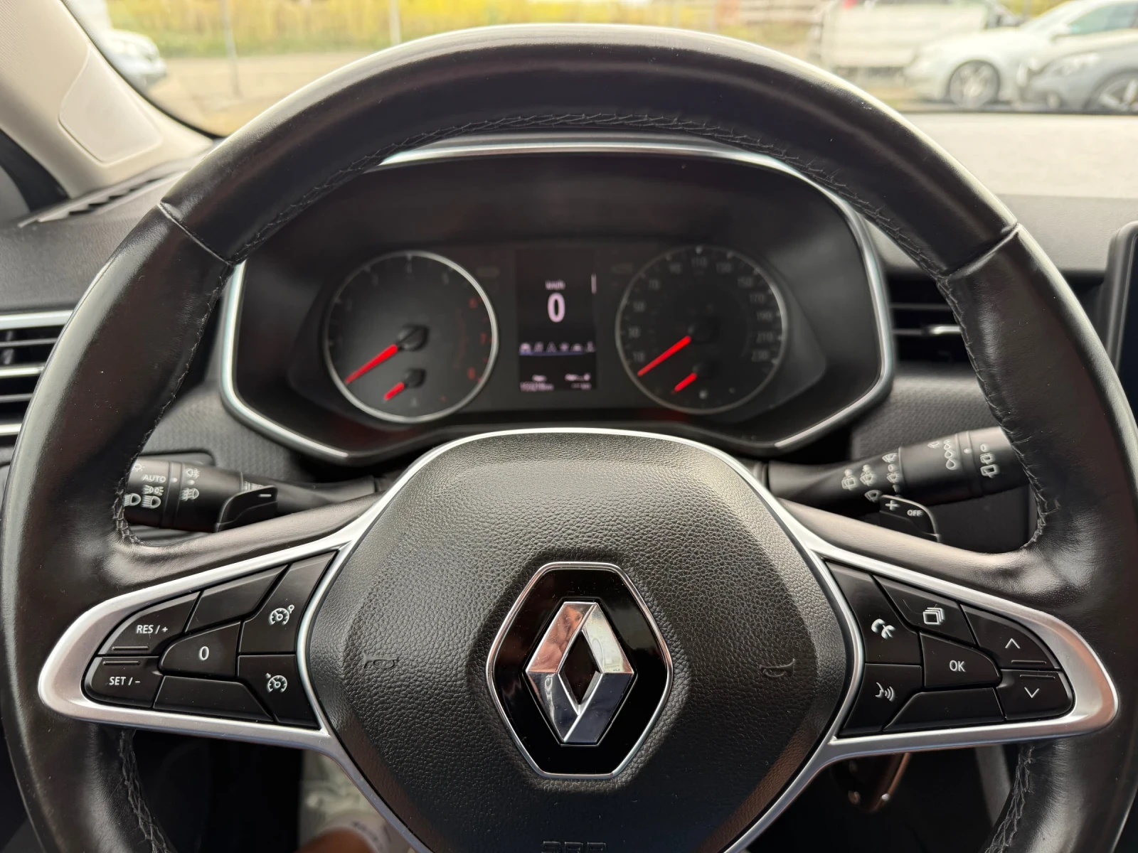 Renault Clio 1.3i CH AUTOMAT, снимка 14 - Автомобили и джипове - 54945084