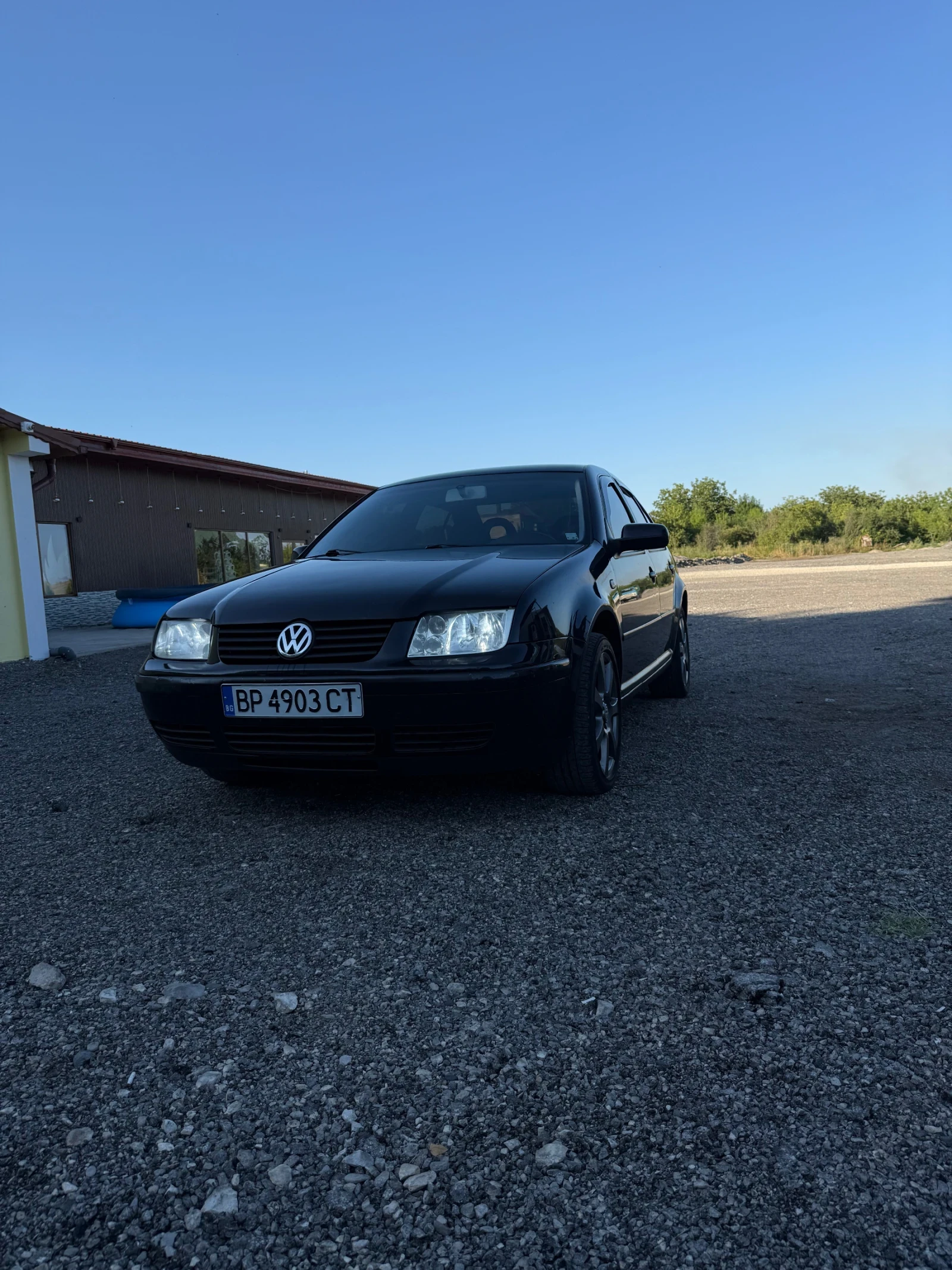 VW Bora Колата е със софтуер турбо и дюзи, снимка 3 - Автомобили и джипове - 55479876