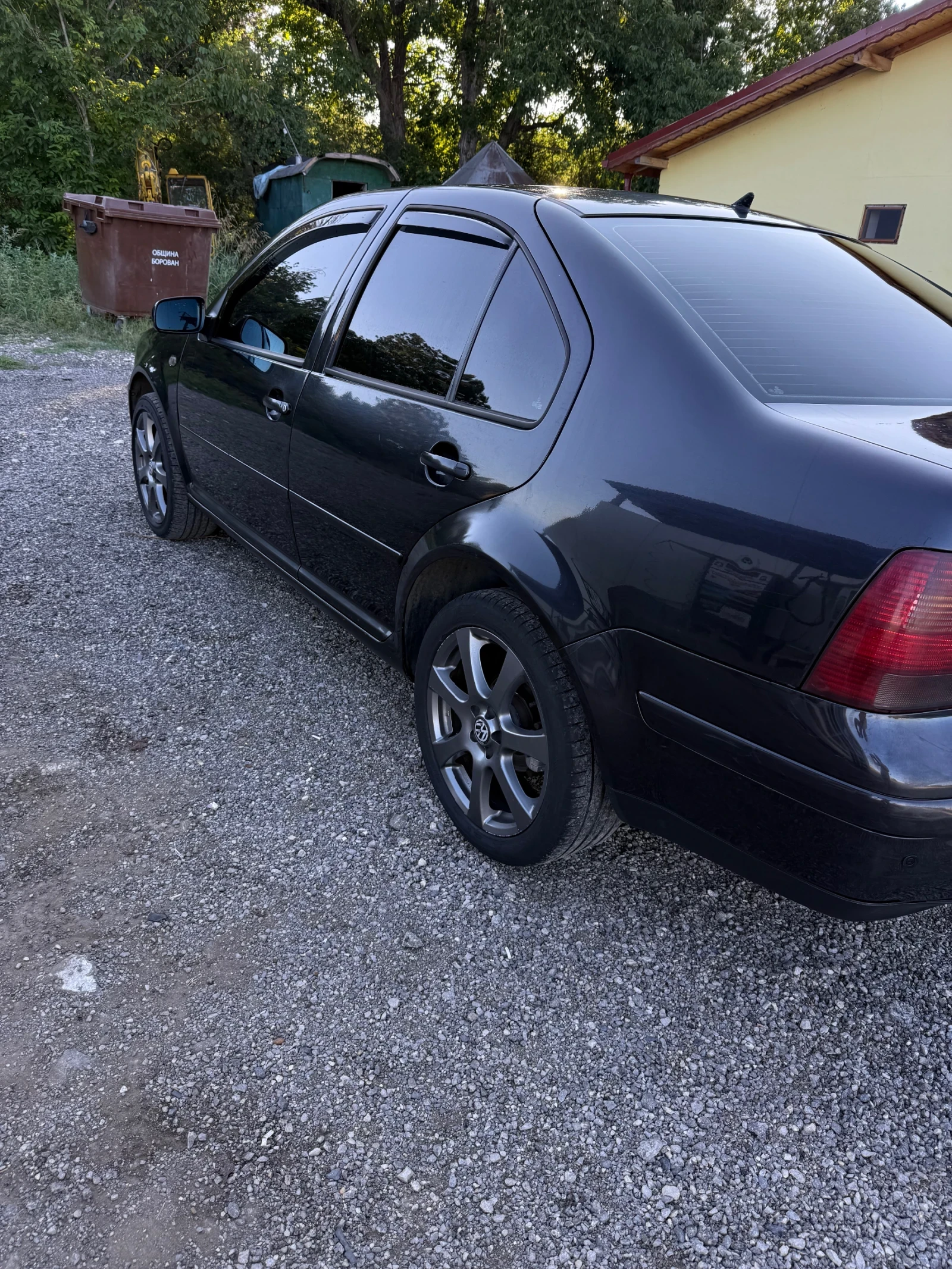 VW Bora Колата е със софтуер турбо и дюзи, снимка 5 - Автомобили и джипове - 55479876