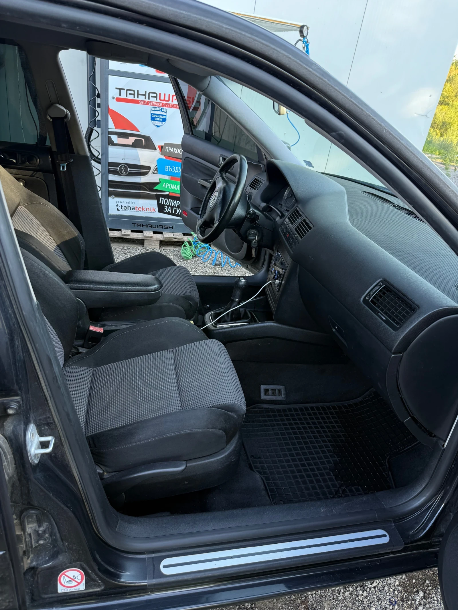VW Bora Колата е със софтуер турбо и дюзи, снимка 8 - Автомобили и джипове - 55479876