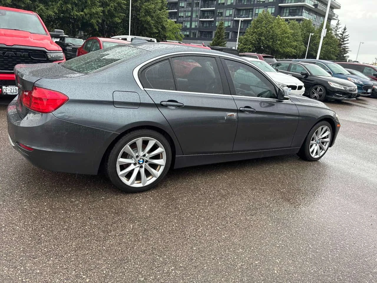 BMW 320 * 320i xDrive * CARFAX * БЕЗ ПЪРВОНАЧАЛНА ВНОСКА, снимка 3 - Автомобили и джипове - 55542382