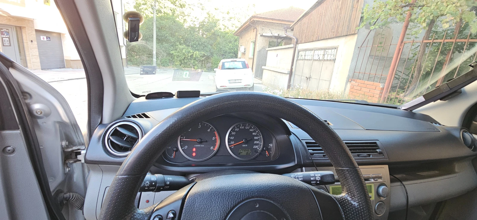 Mazda 2, снимка 8 - Автомобили и джипове - 55741843