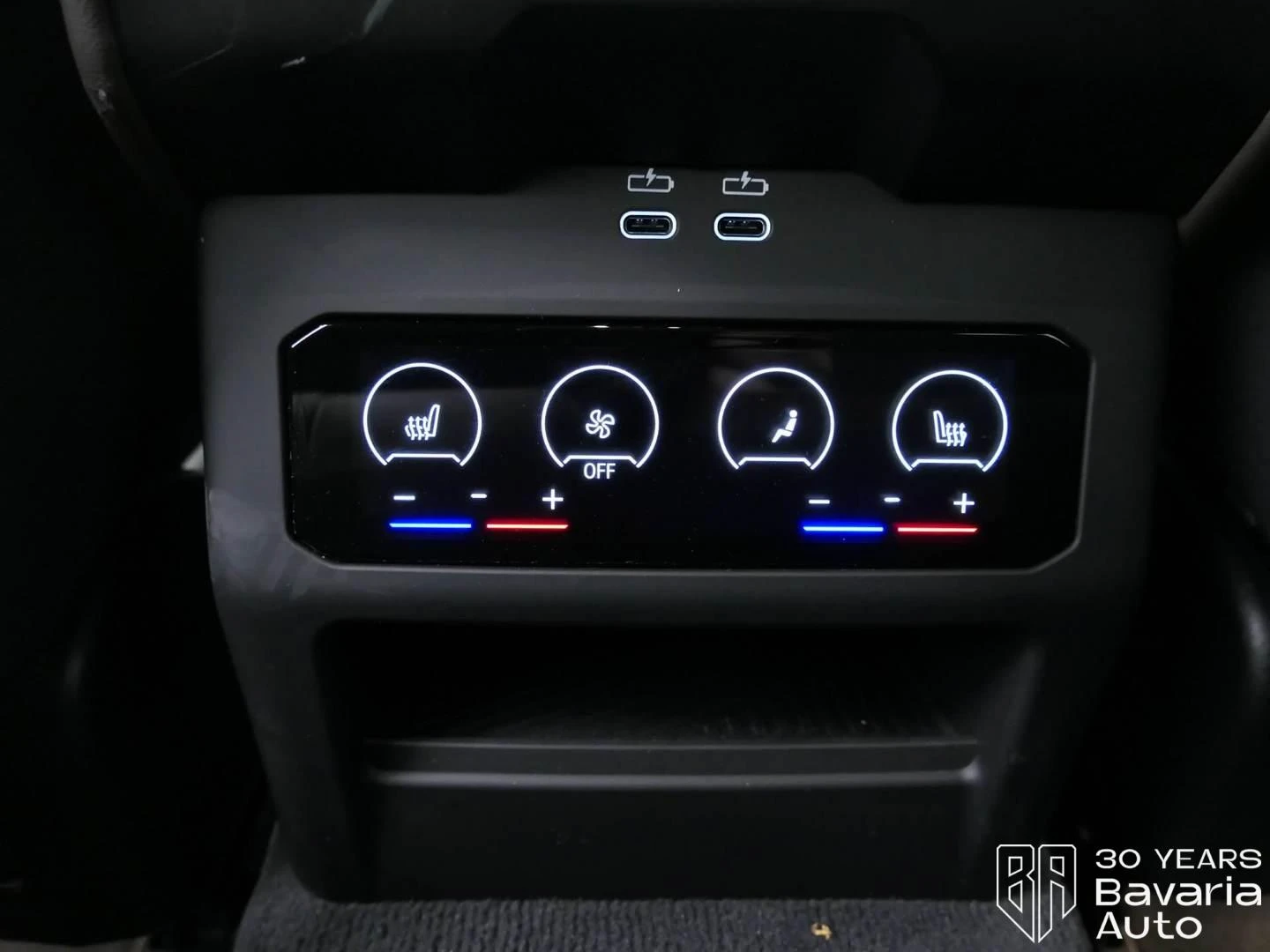 BMW 520 d xDrive Touring Steptronic, снимка 12 - Автомобили и джипове - 56395486
