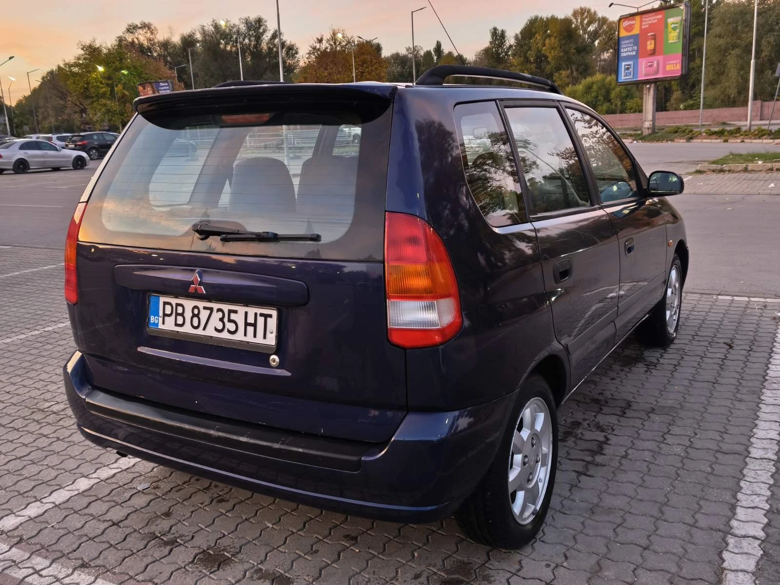 Mitsubishi Space star, снимка 7 - Автомобили и джипове - 56584297