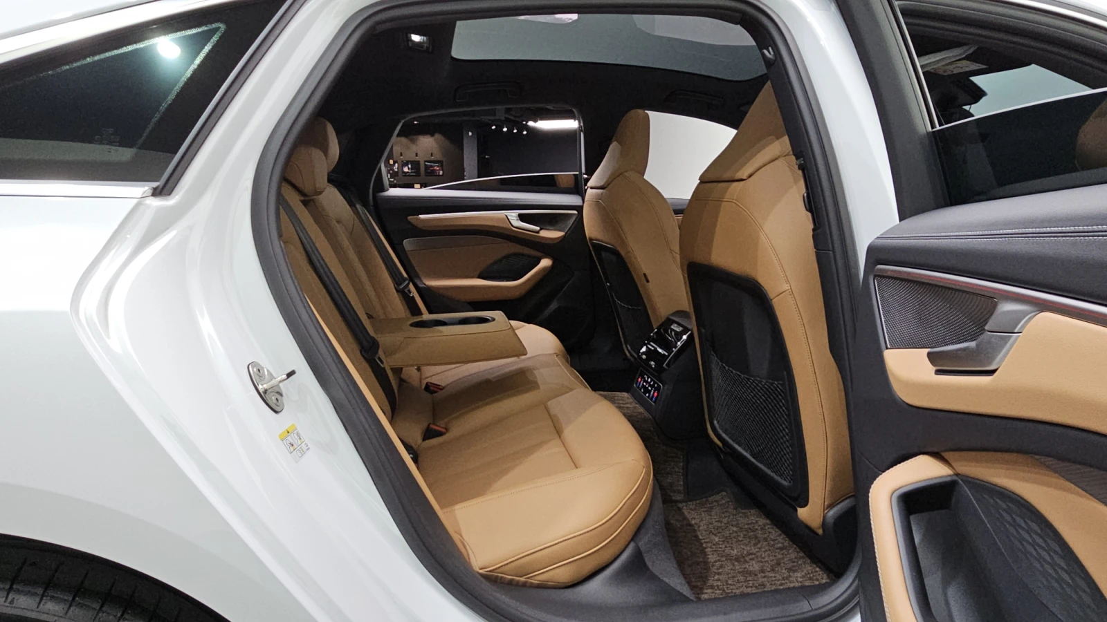 Audi A6 40 TFSI BLIND SPOT HUD ������ ����* encareu.com | Mobile.bg � ����������� 12