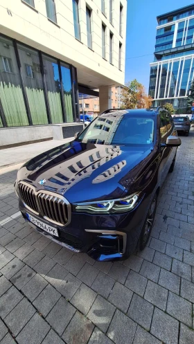     BMW X7 M50i