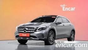 Mercedes-Benz GLA 220 
