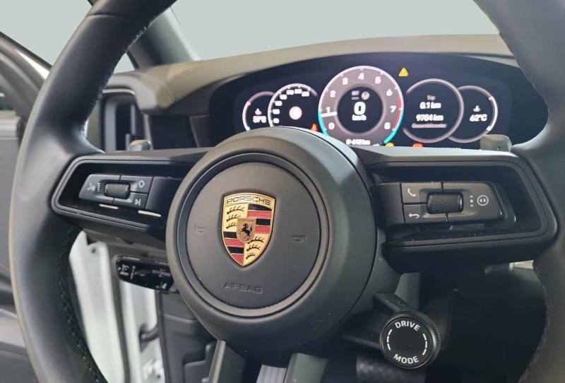 Porsche Cayenne DISTR* PANORAMA* 360 CAM* MATRIX* KEYLESS* CARPLAY, снимка 9 - Автомобили и джипове - 51770081