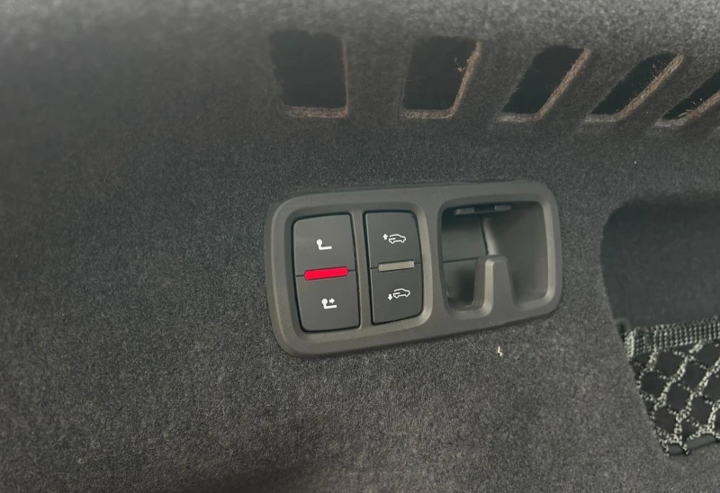Audi SQ8 4.0 TSFI QUATTRO HEAD UP PANO B&O , снимка 14 - Автомобили и джипове - 51934024