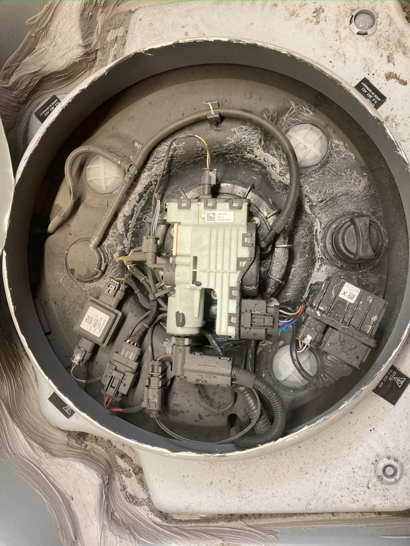 VW Touareg 7P, снимка 6 - Автомобили и джипове - 52568843