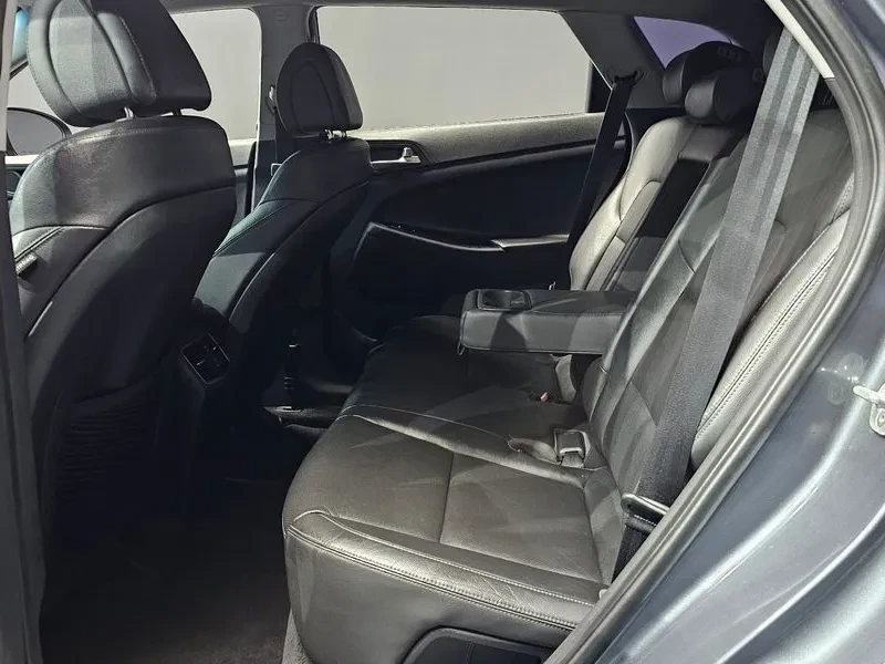 Hyundai Tucson 2.0 - САМО 30% АВАНС, снимка 12 - Автомобили и джипове - 56065825