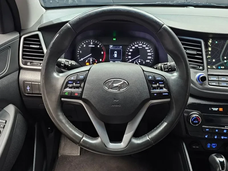 Hyundai Tucson 2.0 - САМО 30% АВАНС, снимка 13 - Автомобили и джипове - 56065825