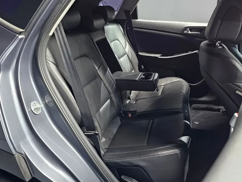 Hyundai Tucson 2.0 - САМО 30% АВАНС, снимка 11 - Автомобили и джипове - 56065825