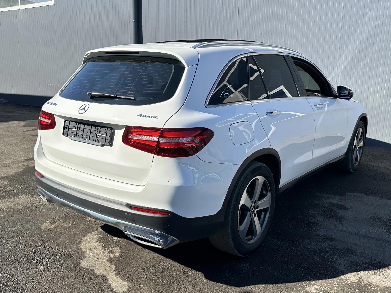 Mercedes-Benz GLC 220 GLC 220 4MATIC/ТОП СЪСТОЯНИЕ/ПЪЛНА ОПЦИЯ/2018/БЯЛ/ - изображение 7