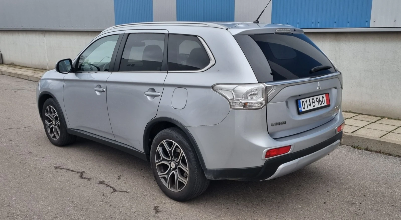 Mitsubishi Outlander Юбилейно изпълнение 300k 4WD AUTOMAT - изображение 3