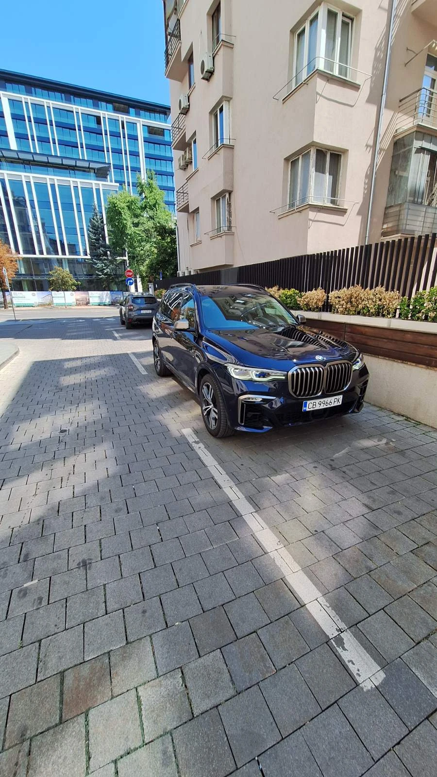 BMW X7 M50i - изображение 3