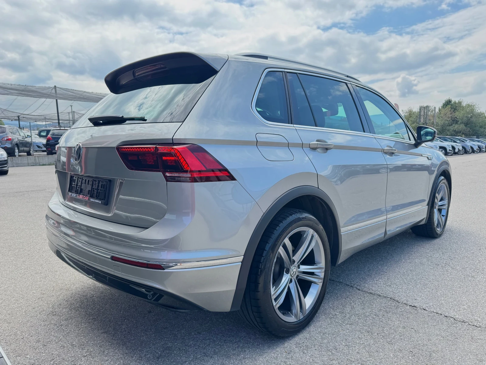 VW Tiguan 2.OTDI-R LINE-FULL LED-DISTRONIC-LANE ASIS-DIGITAL - изображение 5