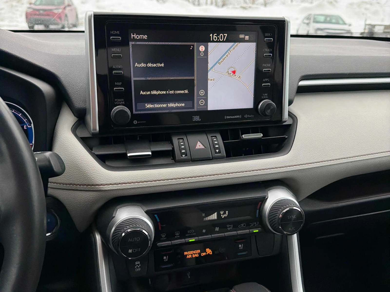 Toyota Rav4 HYBRID LIMITED * * CARFAX * * АВТО КРЕДИТ * *  - изображение 10