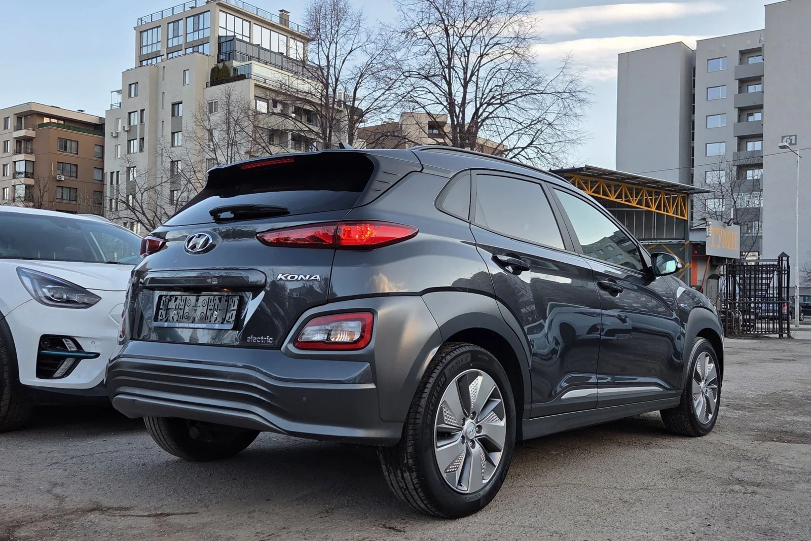 Hyundai Kona 64KWh/Premium/SOH95%, снимка 3 - Автомобили и джипове - 54650947