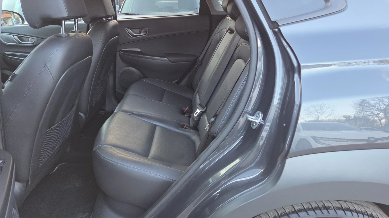 Hyundai Kona 64KWh/Premium/SOH95%, снимка 8 - Автомобили и джипове - 54650947