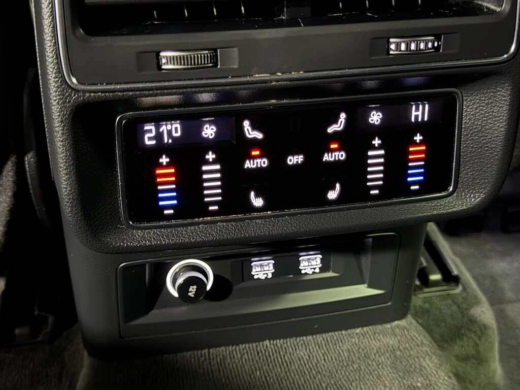 Audi Q8 quattro Progressiv 55 TFSI, снимка 11 - Автомобили и джипове - 54793303