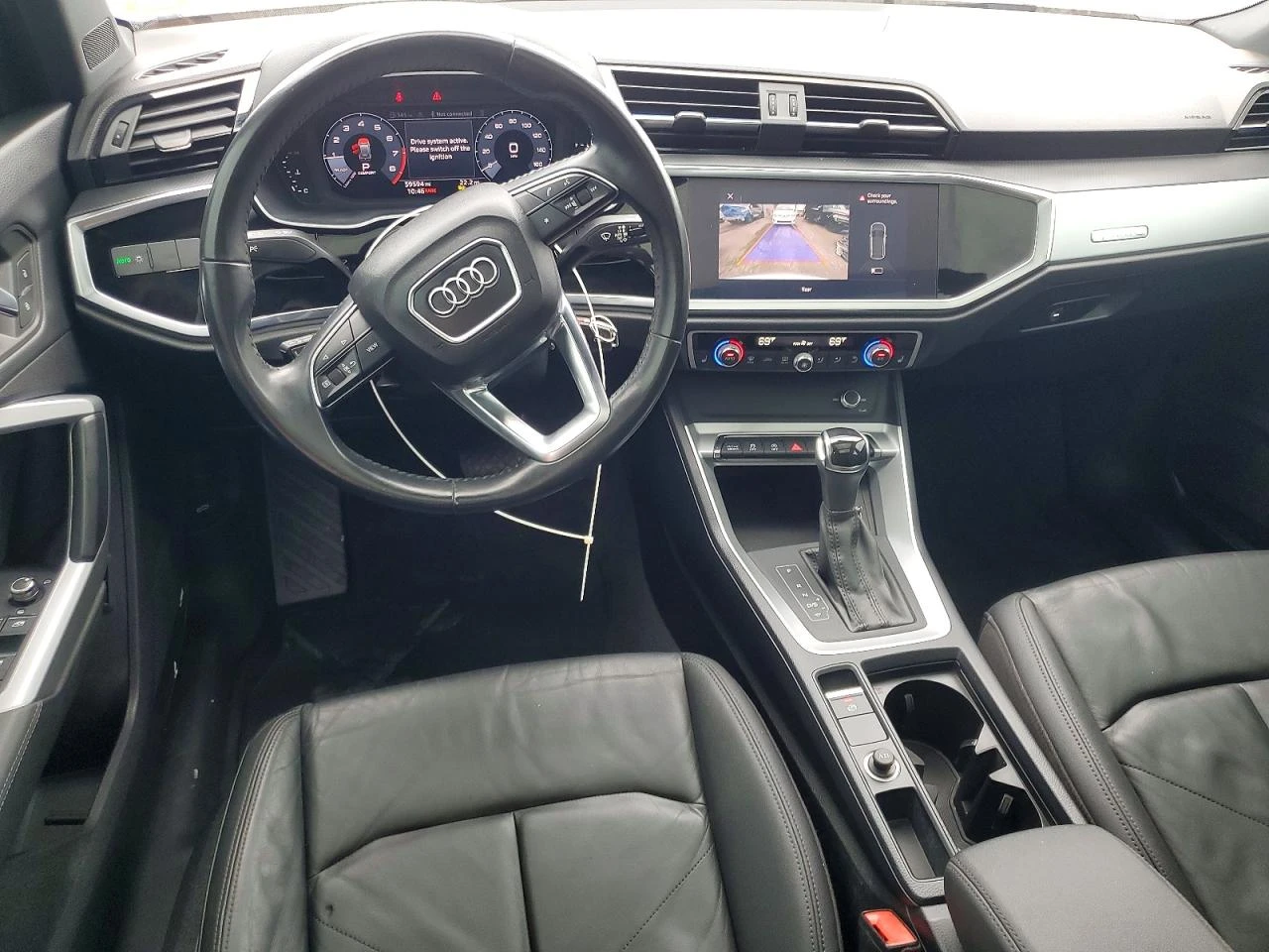 Audi Q3 2.0TFSI QUATTRO| ПАНО| ПОДГРЕВ| KEYLESS, снимка 8 - Автомобили и джипове - 54885887