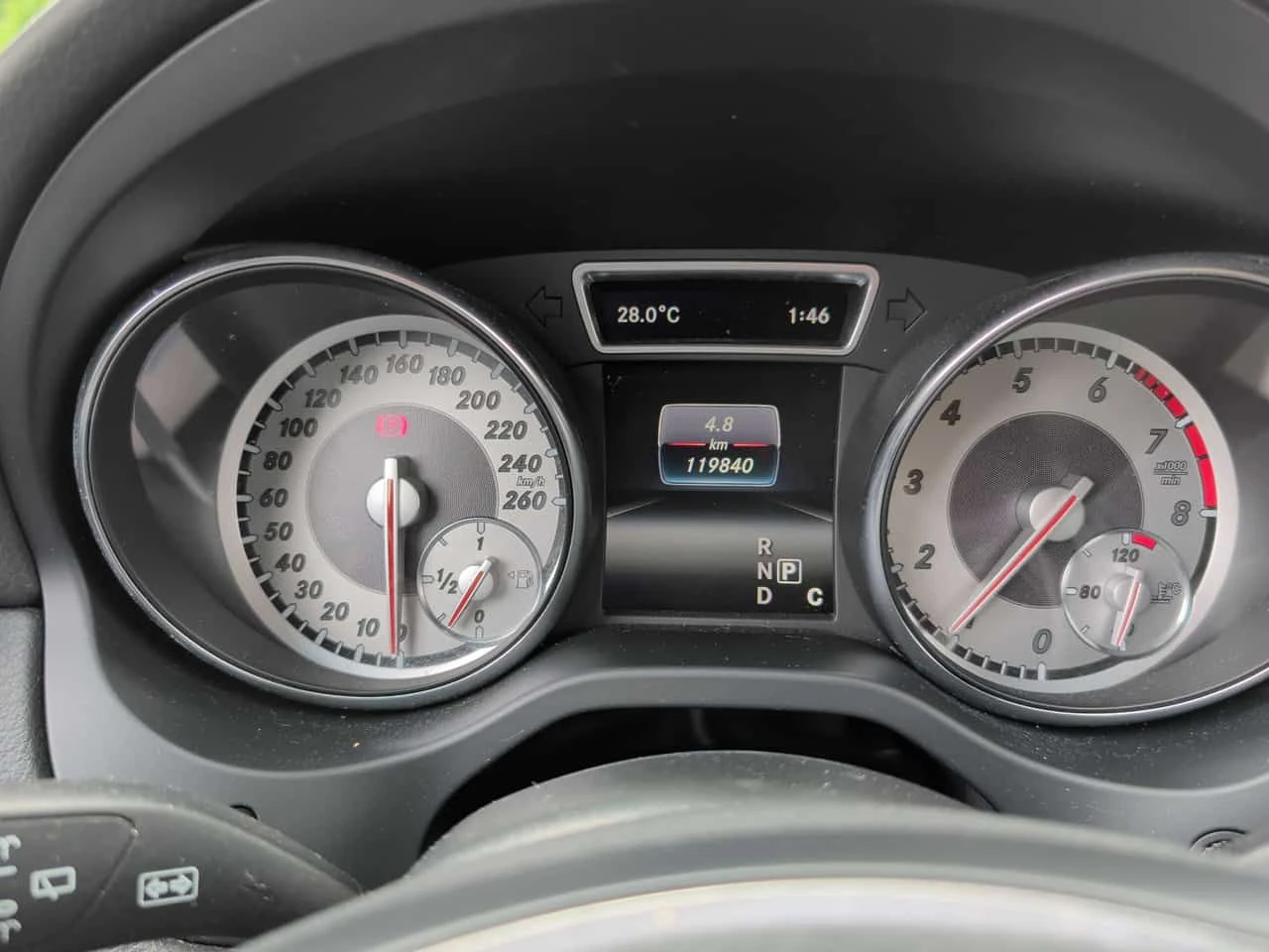 Mercedes-Benz GLA 250 4MATIC/АВТОФИНАНСИРАНЕ/ПОДГРЕВИ, снимка 8 - Автомобили и джипове - 55073469