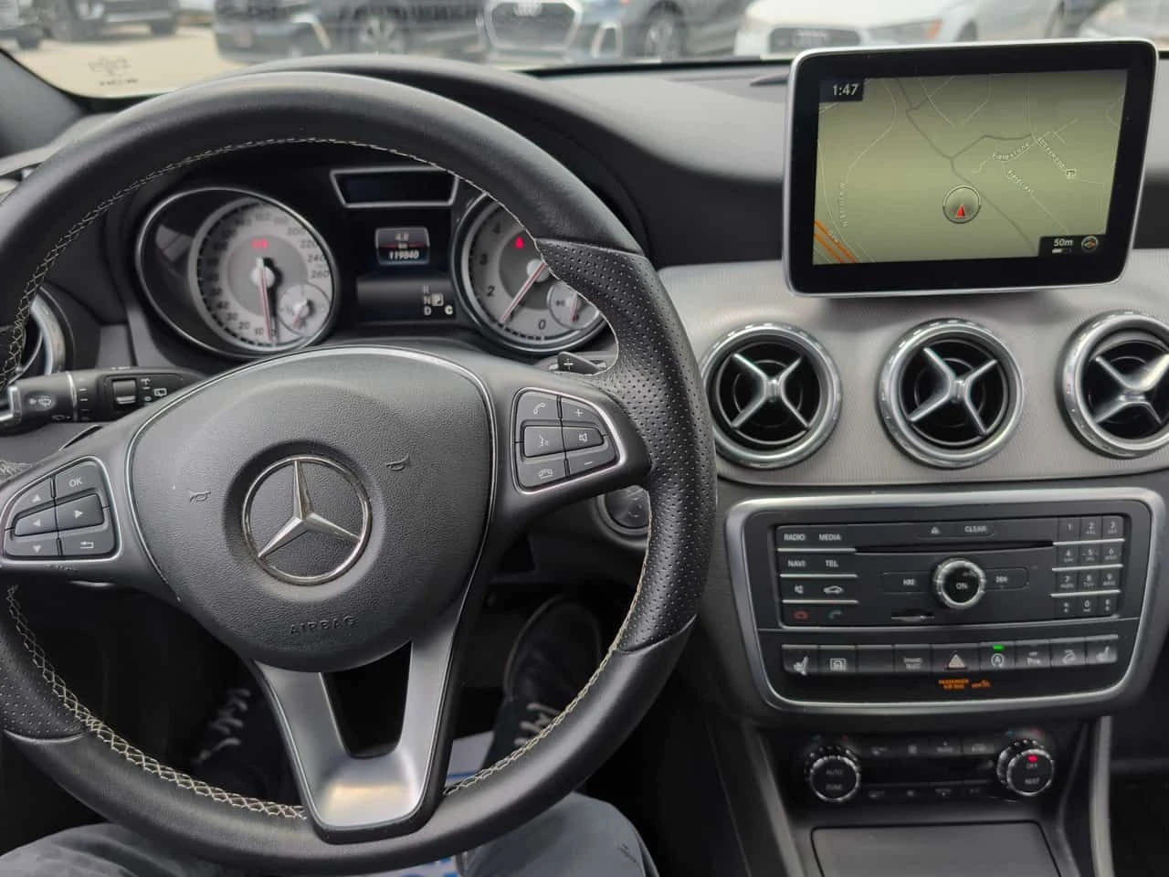 Mercedes-Benz GLA 250 4MATIC/АВТОФИНАНСИРАНЕ/ПОДГРЕВИ, снимка 9 - Автомобили и джипове - 55073469