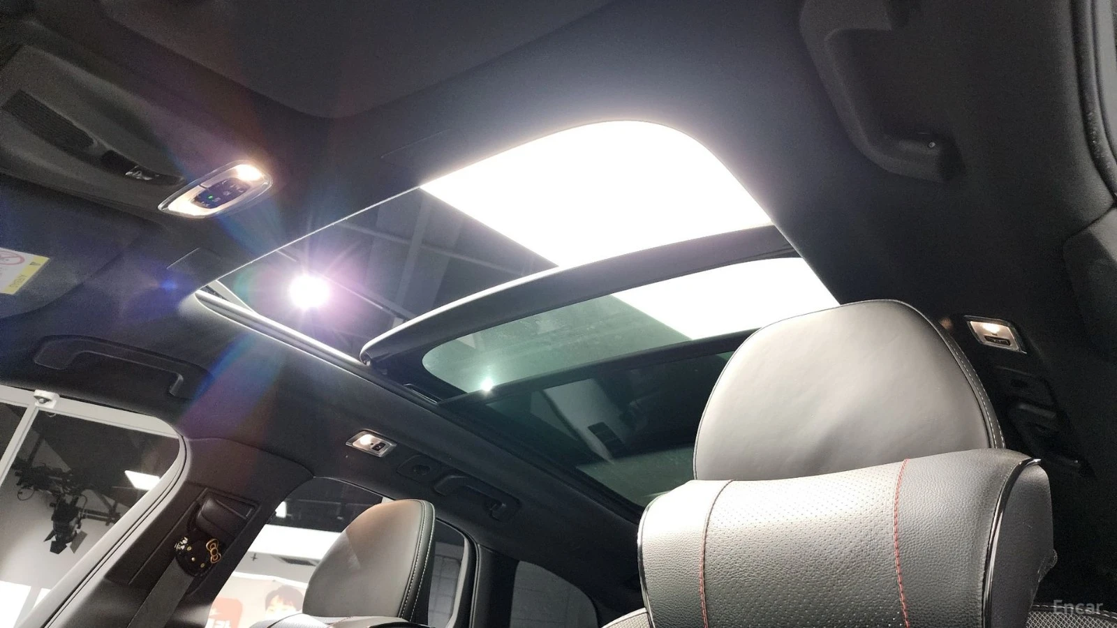 Volvo XC60 * T8* R* ПАНО* KEYLESS* Camera* ПОДГРЕВ* , снимка 16 - Автомобили и джипове - 55573241