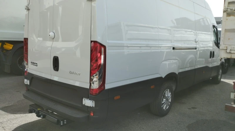 Iveco Daily, снимка 6 - Бусове и автобуси - 47560451