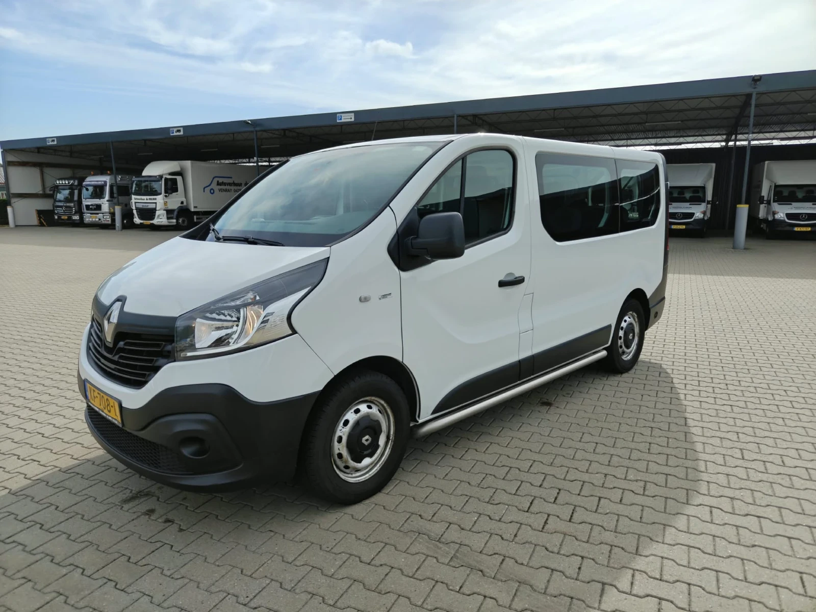 Renault Trafic 1.6 evro 6, снимка 4 - Бусове и автобуси - 56488008