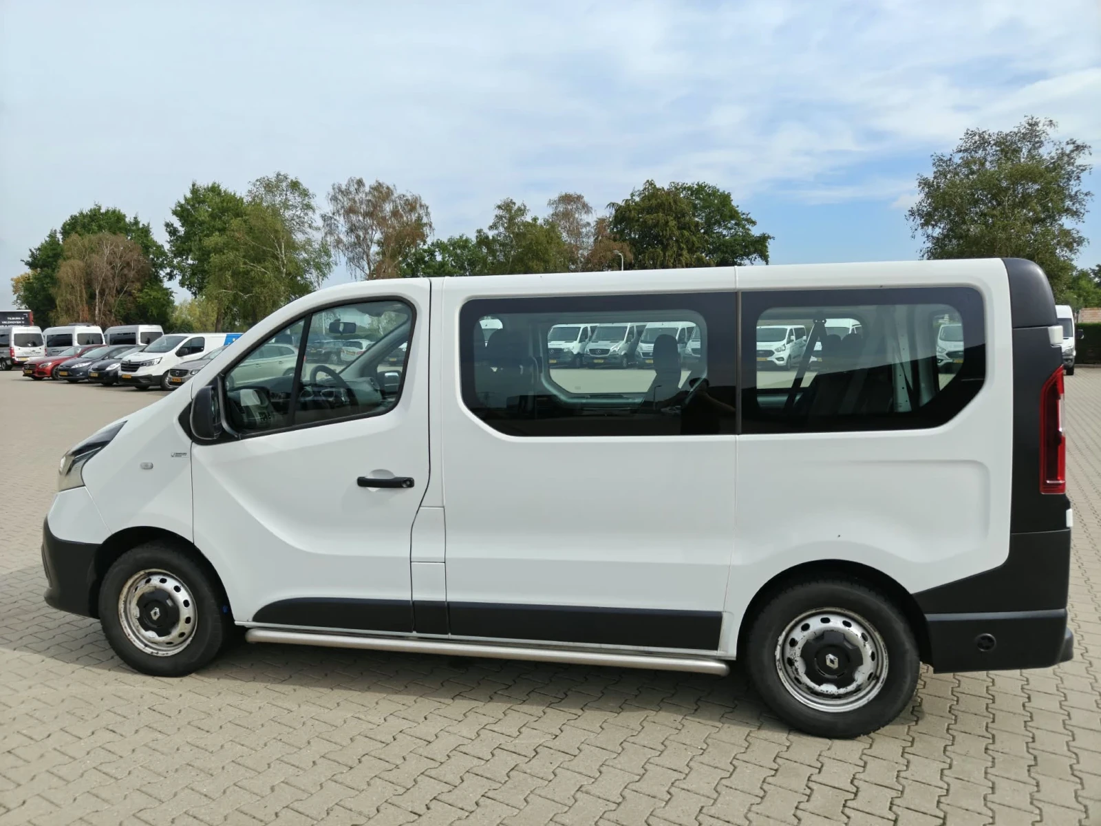 Renault Trafic 1.6 evro 6, снимка 5 - Бусове и автобуси - 56488008