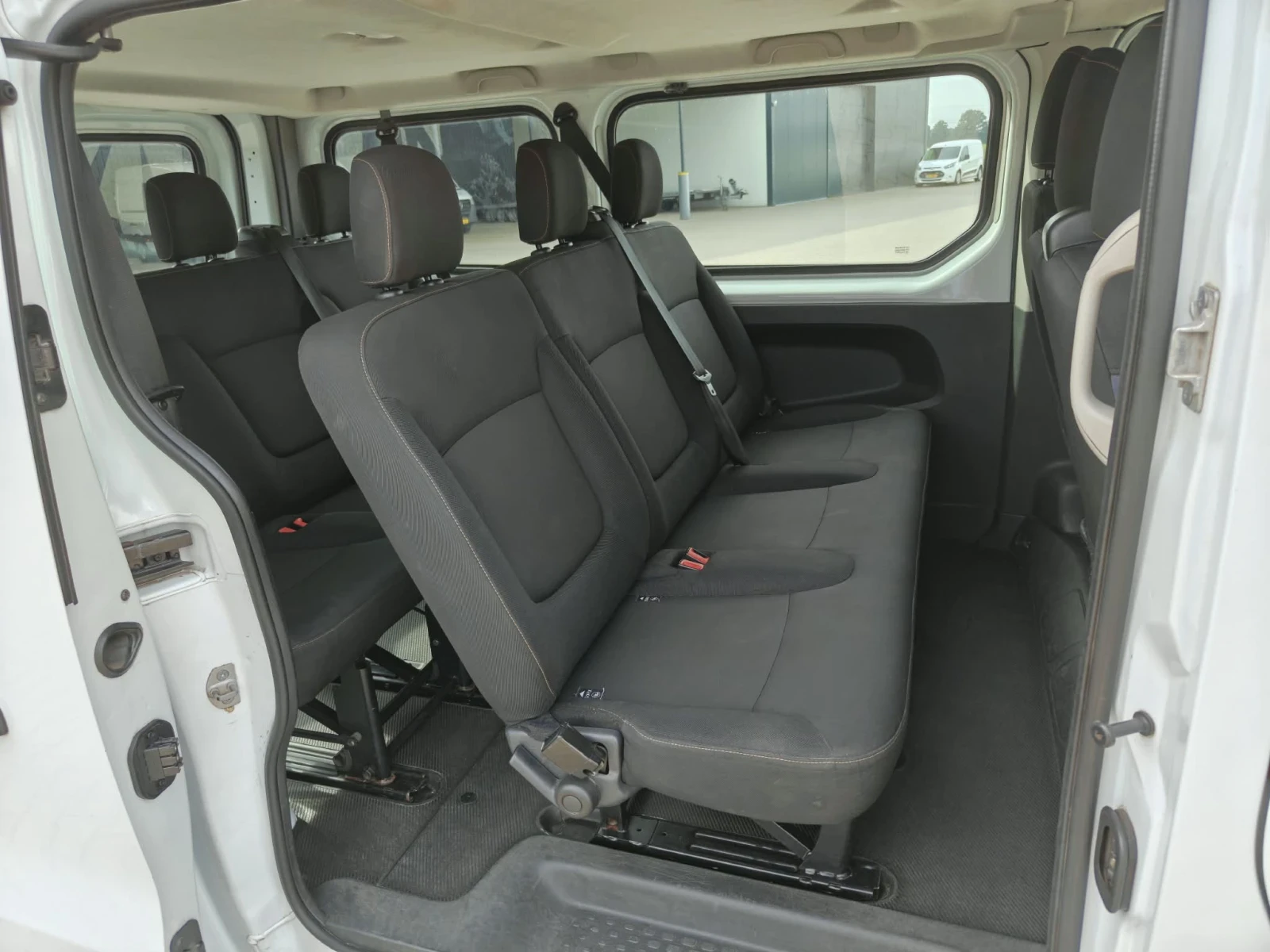 Renault Trafic 1.6 evro 6, снимка 7 - Бусове и автобуси - 56488008
