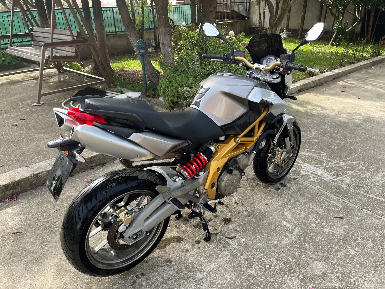 Aprilia Shiver 750i - изображение 2