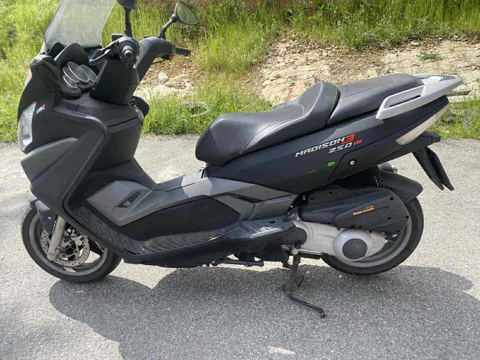 Malaguti Madison 250�� | Mobile.bg � ����������� 1