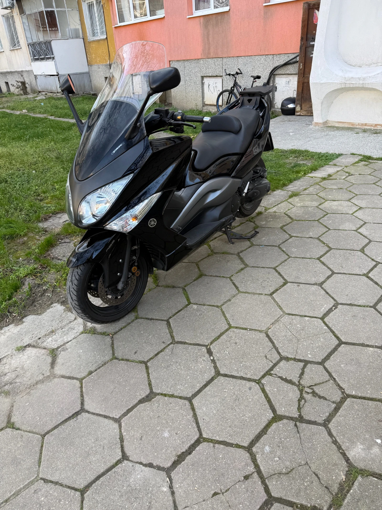 Yamaha T-max, снимка 2 - Мотоциклети и мототехника - 53928579