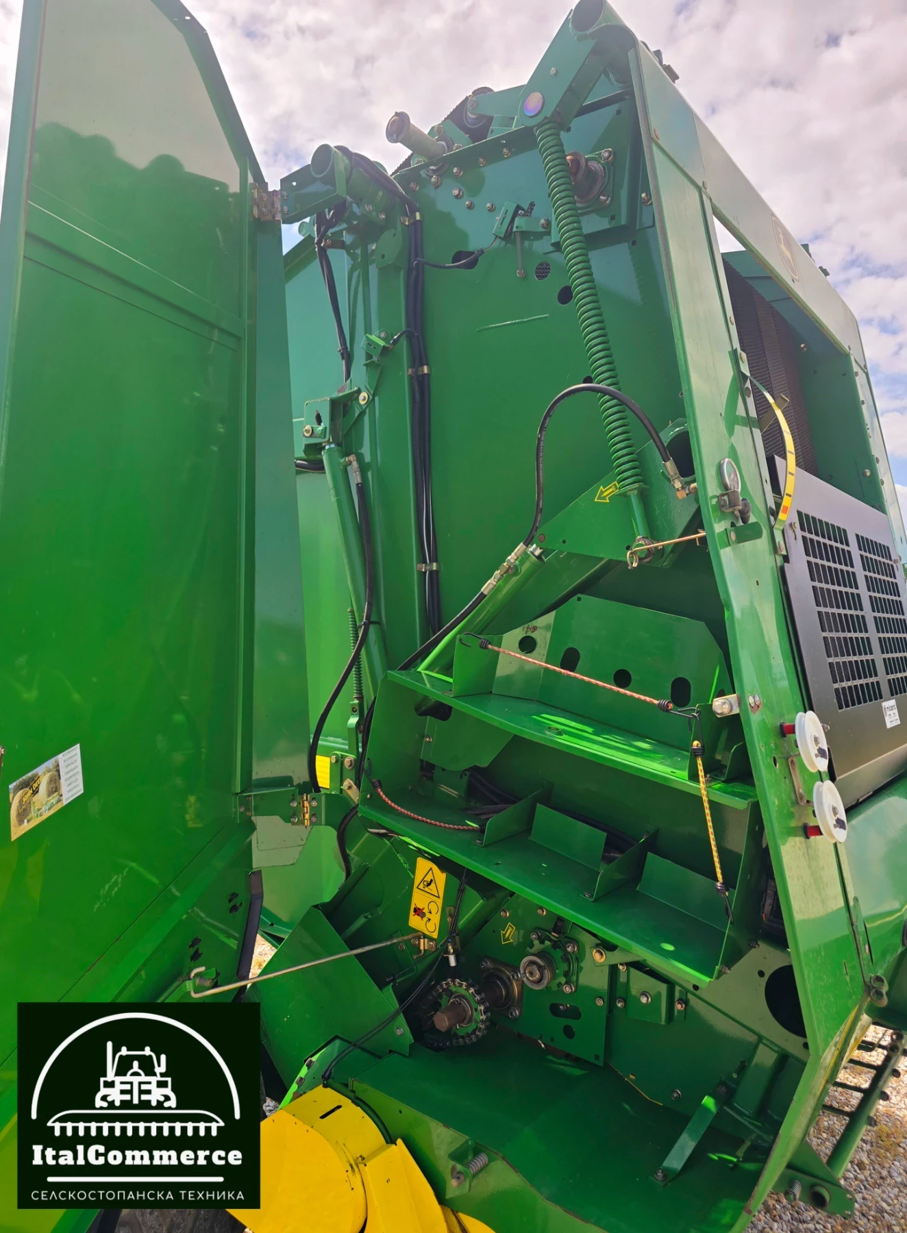 Балировачка John Deere 592 Мрежа+ сезал ТОП СЪСТОЯНИЕ, снимка 9 - Селскостопанска техника - 55155463