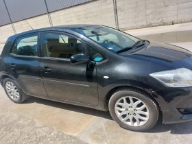 Toyota Auris 1.6, 128 к.с, бензин, автоматик  1