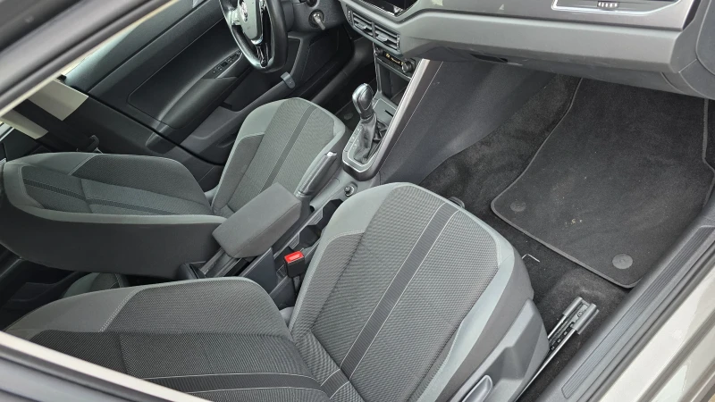 VW Polo 1.5 TSI/DSG/R-Line/Highline/DSG/Virtual/Parktr, снимка 14 - Автомобили и джипове - 52620911
