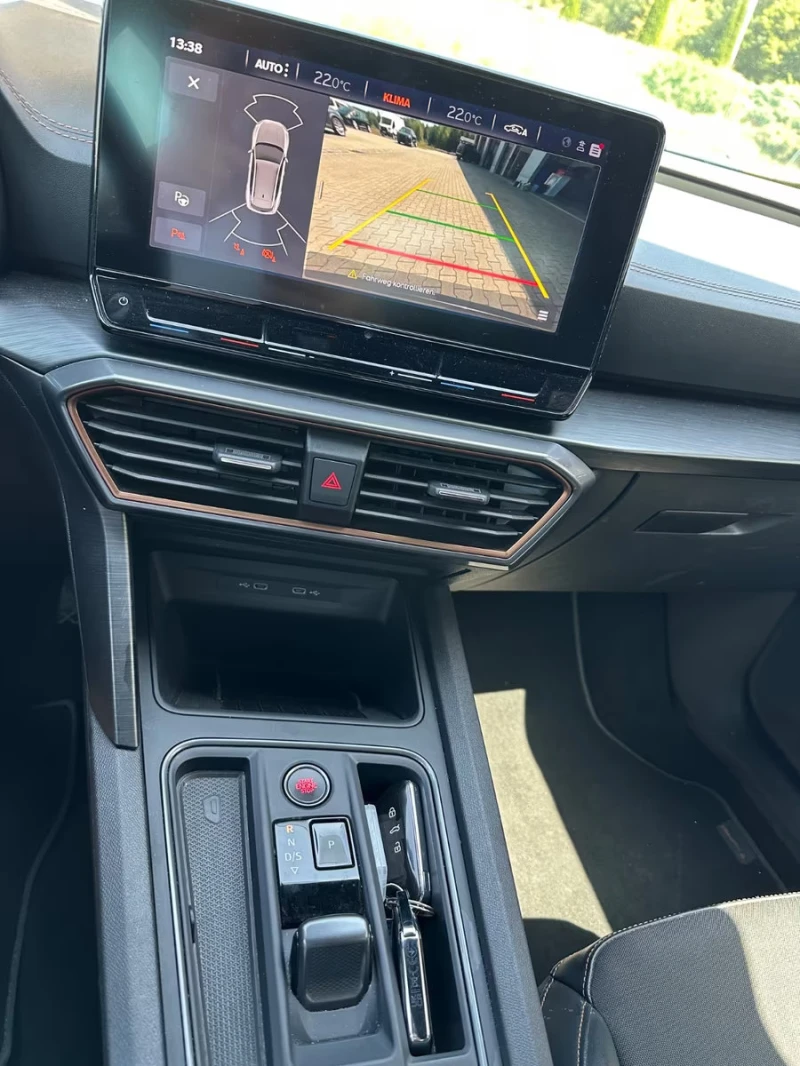 Cupra Formentor 1.5TSI/150HP/NAVI/360/LED/KLESS/DIGI/400g, снимка 10 - Автомобили и джипове - 51911595