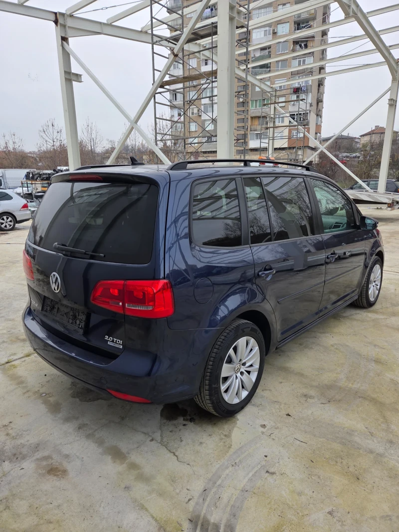 VW Touran 2.0 TDI, снимка 5 - Автомобили и джипове - 52860362