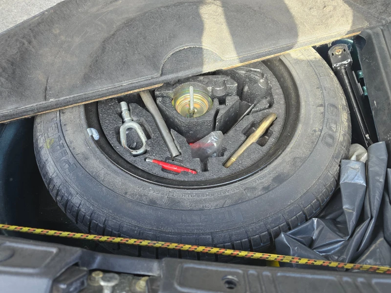 BMW 318, снимка 14 - Автомобили и джипове - 52530530