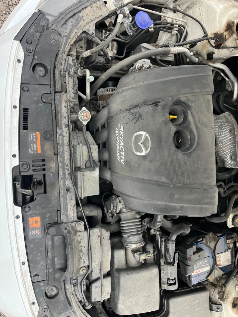 Mazda 3 2.0i TOP, снимка 17 - Автомобили и джипове - 52396829
