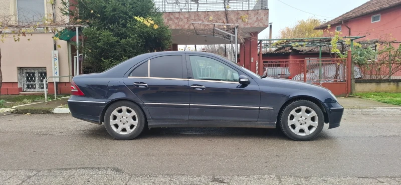 Mercedes-Benz C 220 2.2CDI-150 FACE, снимка 4 - Автомобили и джипове - 52502580