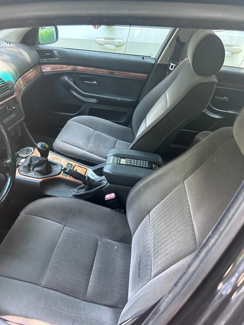 BMW 520, снимка 10 - Автомобили и джипове - 52553076